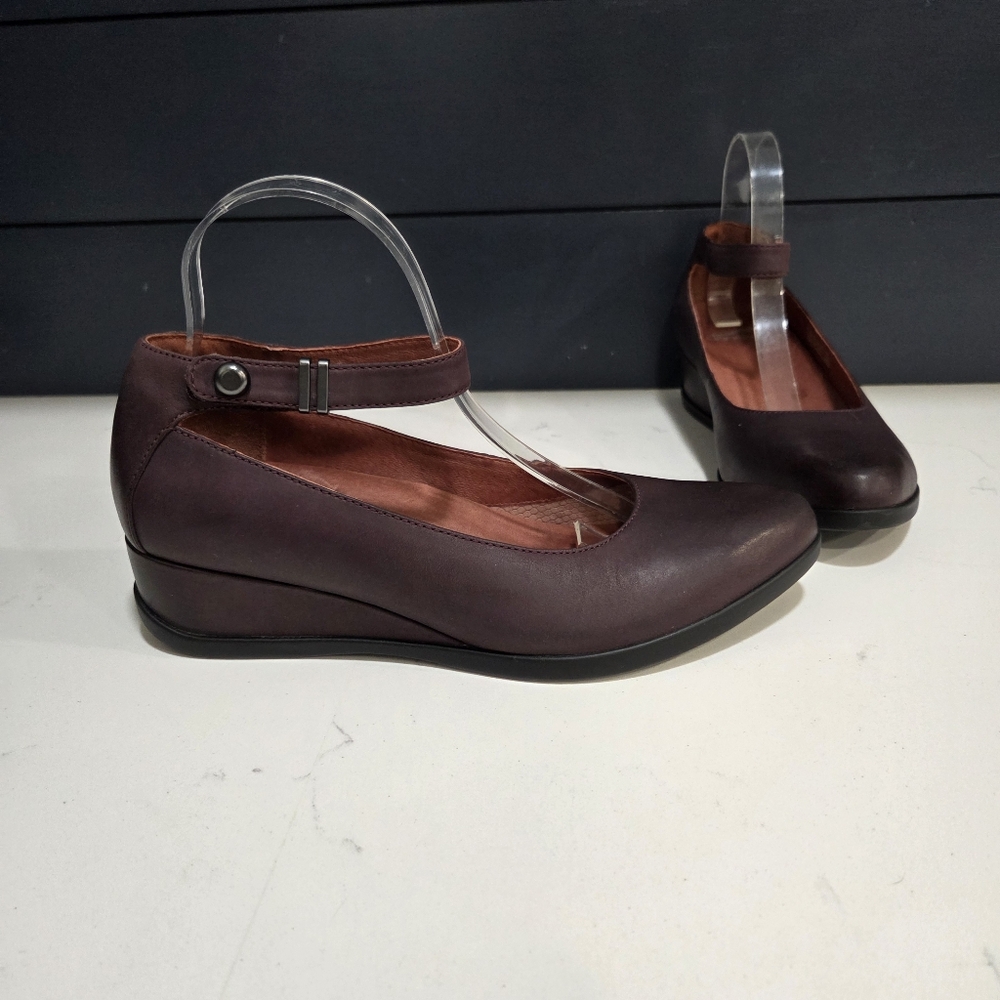 Dansko Shaylee Waterproof Ankle Strap Pump (Women) Size 40